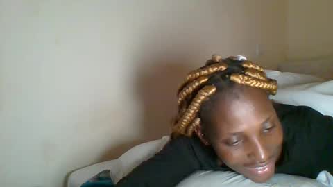 Snapshot of _clara01 chatting on 02/10/25, 08:53 clara online show from 02/10/25, 08:53