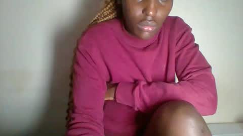 Snapshot of _clara01 chatting on 02/12/25, 06:51 clara online show from 02/12/25, 06:51