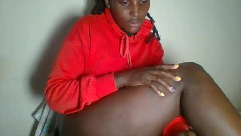 Snapshot of _clara01 chatting on 03/11/25, 06:32 clara online show from 03/11/25, 06:32