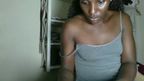 Snapshot of _clara01 chatting on 03/31/26, 12:27 clara online show from 03/31/26, 12:27