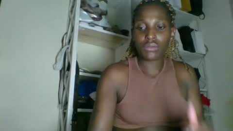 Snapshot of _clara01 chatting on 04/24/26, 09:12 clara online show from 04/24/26, 09:12