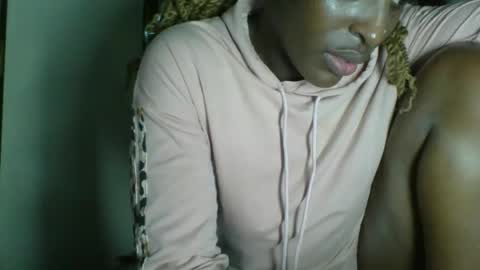 Snapshot of _clara01 chatting on 04/27/26, 06:17 clara online show from 04/27/26, 06:17
