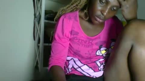 Snapshot of _clara01 chatting on 05/15/26, 10:33 clara online show from 05/15/26, 10:33