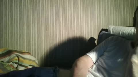 Snapshot of _col_t chatting on 06/24/26, 04:11 I hate social media Odio las redes sociales online show from 06/24/26, 04:11