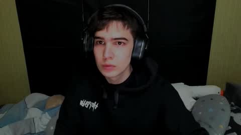 _crise_next_door_ online show from 02/20/26, 12:05