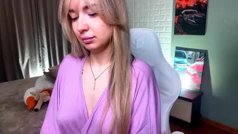 _crystal_moon_1 online show from 03/14/26, 10:26