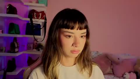 _cute_isabella_ online show from 07/06/26, 11:18