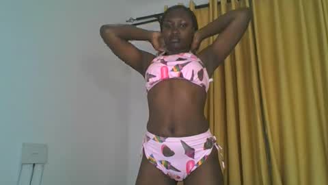 Snapshot of _cutestephanie chatting on 10/10/25, 02:10 STEPH online show from 10/10/25, 02:10