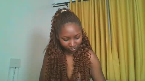Snapshot of _cutestephanie chatting on 10/20/25, 12:44 STEPH online show from 10/20/25, 12:44