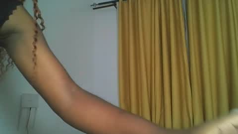 Snapshot of _cutestephanie chatting on 10/22/25, 01:06 STEPH online show from 10/22/25, 01:06