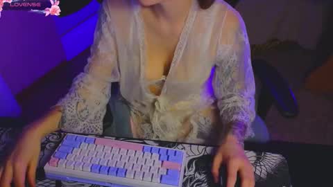 Snapshot of _d_love_ chatting on 11/02/25, 10:17 Dana online show from 11/02/25, 10:17