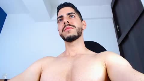 Snapshot of _davidwolf chatting on 02/01/25, 01:44 David online show from 02/01/25, 01:44