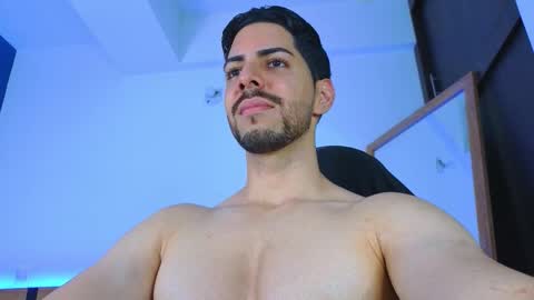 Snapshot of _davidwolf chatting on 10/01/25, 01:55 David online show from 10/01/25, 01:55