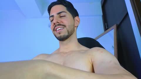 Snapshot of _davidwolf chatting on 10/03/25, 12:07 David online show from 10/03/25, 12:07