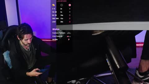 Snapshot of _delacruz911_ chatting on 11/05/25, 03:06 delacruz online show from 11/05/25, 03:06