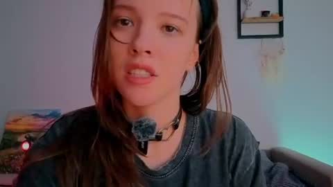 Snapshot of _demi_dee_ chatting on 06/23/26, 08:40 DemiDee online show from 06/23/26, 08:40