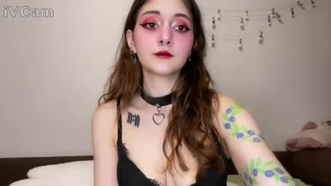 Kate online show from 12/04/24, 12:14