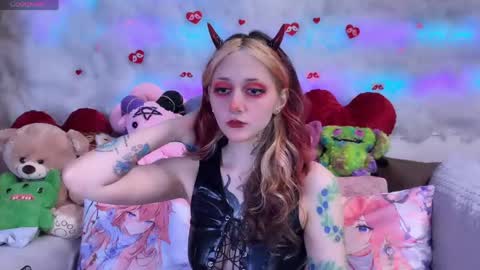 Kate online show from 04/18/26, 07:07