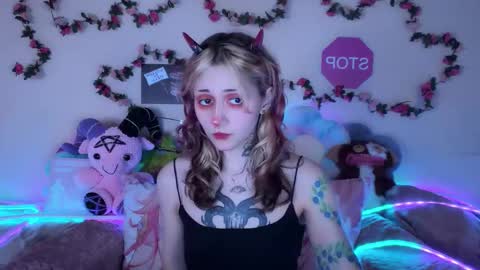 Snapshot of _devilbaby chatting on 05/13/26, 11:33 Kate online show from 05/13/26, 11:33