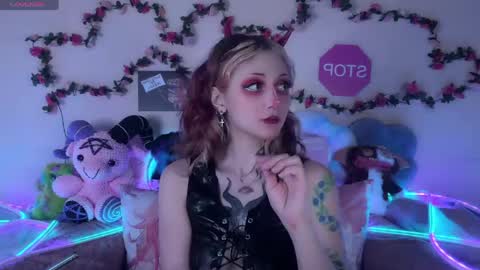Snapshot of _devilbaby chatting on 05/15/26, 05:31 Kate online show from 05/15/26, 05:31