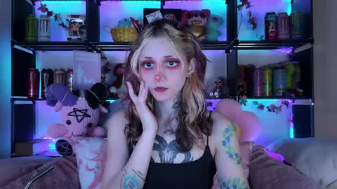 Snapshot of _devilbaby chatting on 05/21/26, 08:38 Kate online show from 05/21/26, 08:38