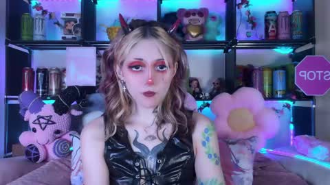Snapshot of _devilbaby chatting on 05/25/26, 07:42 Kate online show from 05/25/26, 07:42