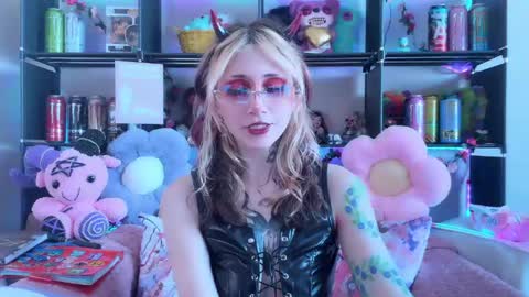 Snapshot of _devilbaby chatting on 05/26/26, 07:48 Kate online show from 05/26/26, 07:48