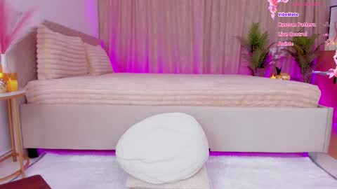 Snapshot of _diaa chatting on 11/23/25, 07:02 Just Dia online show from 11/23/25, 07:02