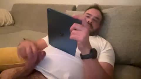 _direwolf_ online show from 04/16/26, 05:08