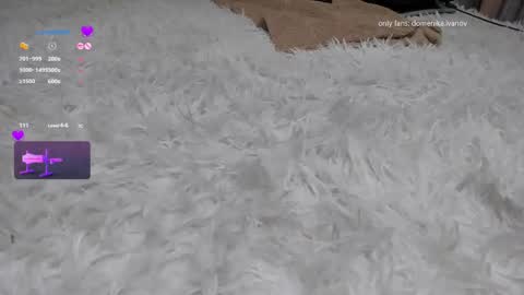 Snapshot of _domenika_ chatting on 02/20/25, 08:14    online show from 02/20/25, 08:14