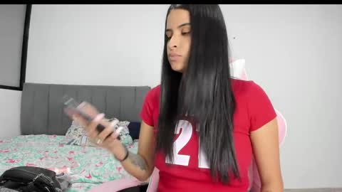 Snapshot of _elektrah chatting on 02/17/25, 09:52 _elektrah online show from 02/17/25, 09:52