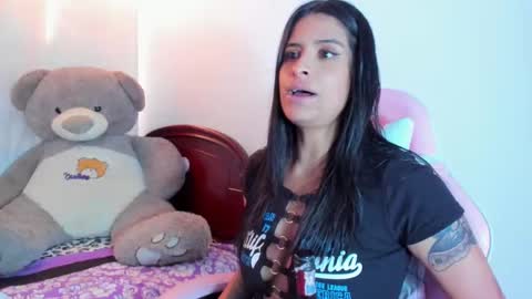 Snapshot of _elektrah chatting on 09/19/25, 10:21 _elektrah online show from 09/19/25, 10:21