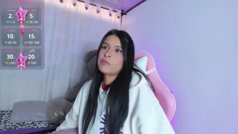 Snapshot of _elektrah chatting on 11/04/25, 10:31 _elektrah online show from 11/04/25, 10:31