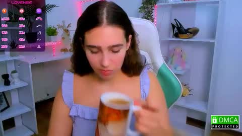 Lizzy  online show from 11/23/25, 10:20