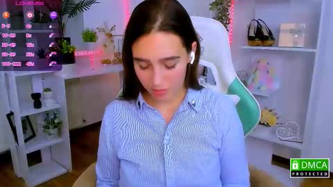 Lizzy  online show from 11/30/25, 10:14