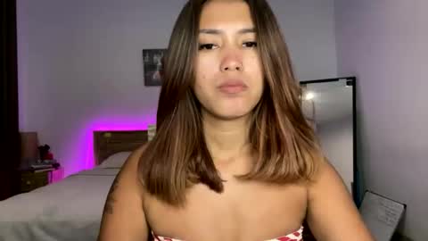 Snapshot of _elisavae chatting on 12/03/25, 01:20 elisa online show from 12/03/25, 01:20