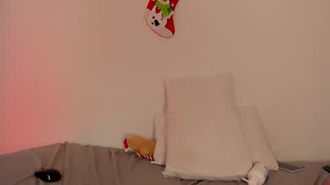 Elizabeth online show from 12/15/24, 07:24