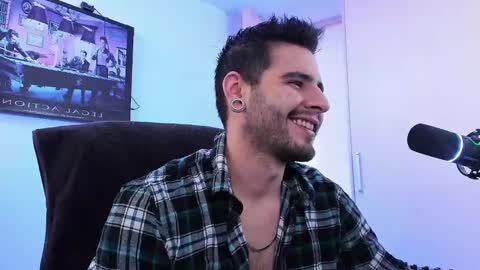  -         online show from 02/11/25, 06:22