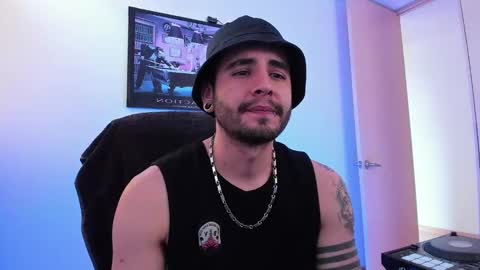  -         online show from 02/13/25, 09:38