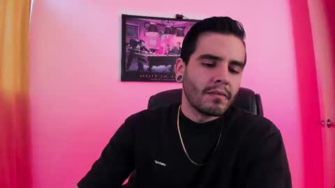  -         online show from 03/11/25, 08:42