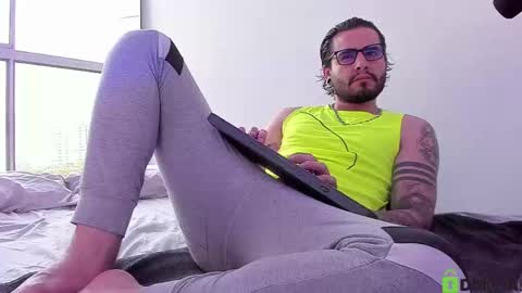  -         online show from 10/01/25, 09:21