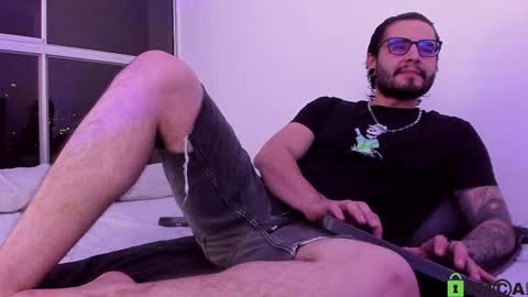  -         online show from 10/04/25, 11:25