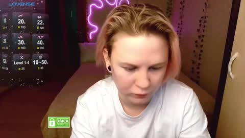 Snapshot of _elven_dreams__ chatting on 02/27/25, 04:32 chloue and Gretta online show from 02/27/25, 04:32