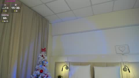 Snapshot of _emiliaa_ chatting on 01/11/25, 08:33 Milana online show from 01/11/25, 08:33