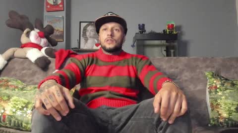 Emilio online show from 12/24/24, 10:33