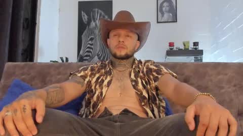 Emilio online show from 02/11/25, 01:52