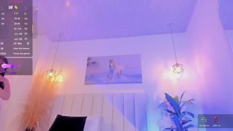 Emily Queen online show from 05/26/26, 05:58