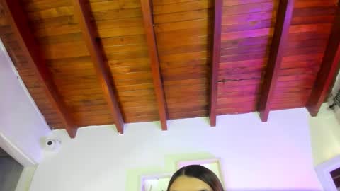 Snapshot of _emily_r chatting on 11/26/25, 12:06 Isabella online show from 11/26/25, 12:06