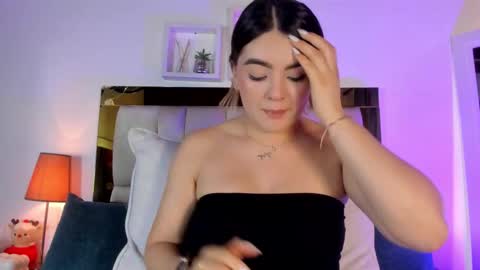 Snapshot of _emily_r chatting on 02/02/26, 01:54 Isabella online show from 02/02/26, 01:54