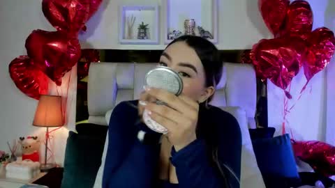 Snapshot of _emily_r chatting on 02/17/26, 12:01 Isabella online show from 02/17/26, 12:01